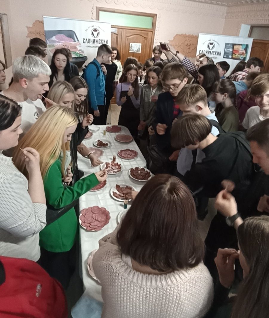 Слонимский мясокомбинат принял участие в проекте “Школа активного Гражданина” в СШ №2 г. Слонима