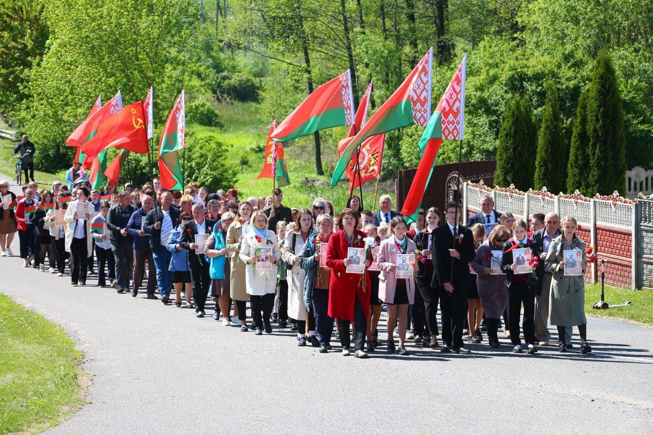 8 мая накануне Дня Победы в агрогородке Драпово Слонимского района прошла торжественная церемония захоронения в братской могиле останков 64 солдат Красной армии