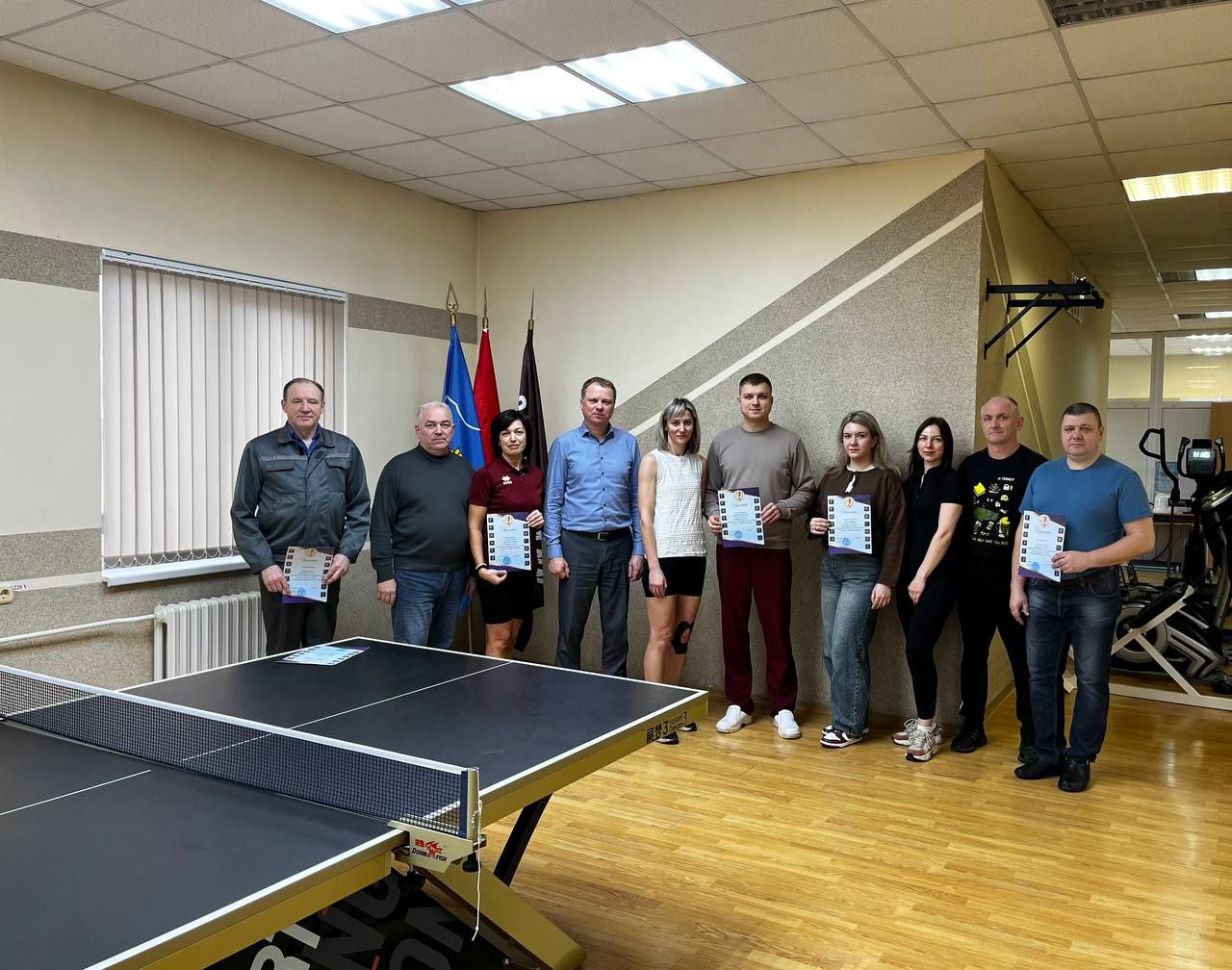 Награждение призеров по настольному теннису